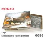 Model Kit military 6085 - GERMAN RAILWAY FLATBED Typ Ommr (2 AXLE) w/MG CREW (1:35)