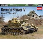 Model Kit tank 13528 - German Panzer IV Ausf.H "Ver.Late" (1:35)